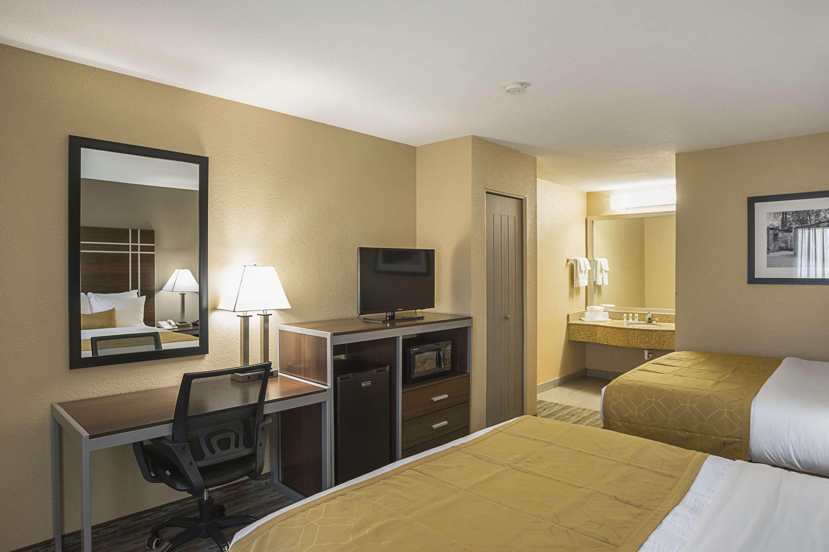 Quality Inn Phoenix North I-17 Exterior foto