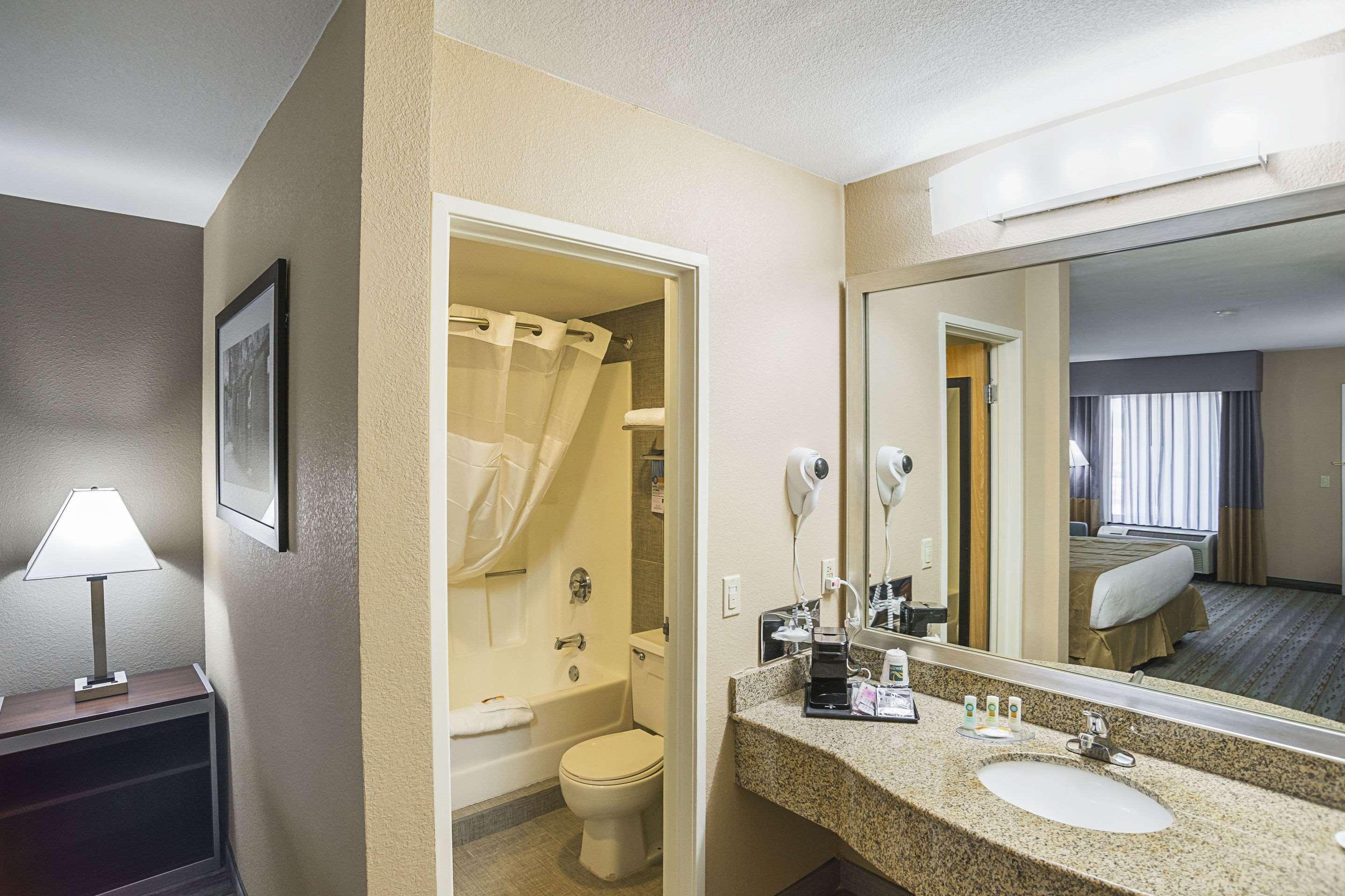 Quality Inn Phoenix North I-17 Exterior foto